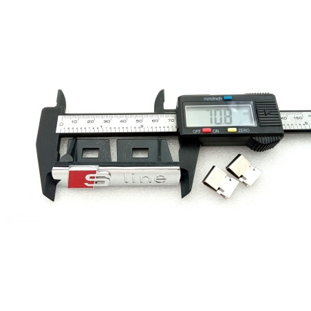 Emblema de Parrilla AUDI Sline Cromada