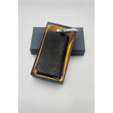 Llavero funda en carbono borde verde