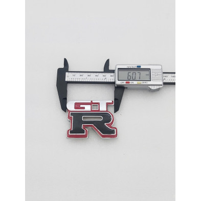 Emblema de  Parrilla NISSAN GTR Blanco y Negro