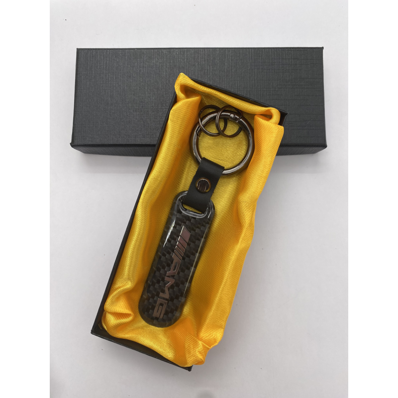 Llavero de carbono con logo mercedes amg