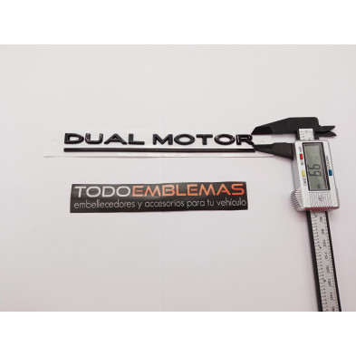 EMBLEMA TRASERO DUAL MOTOR TESLA NEGRO