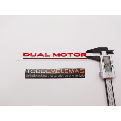 EMBLEMA TRASERO DUAL MOTOR TESLA ROJO