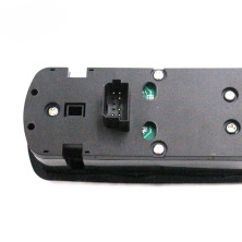 BOTONERA ELEVALUNAS MERCEDES-BENZ CLASE TRUCK AXOR 9438200197