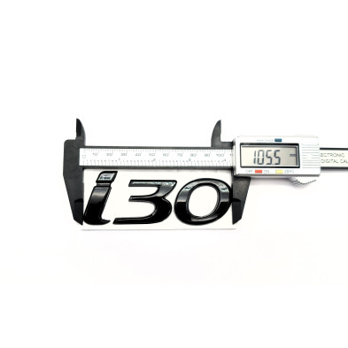 Emblema trasero HYUNDAI i30 negro
