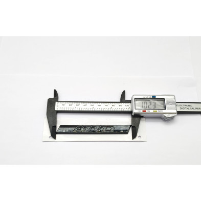 EMBLEMA TRASERO AWD DE JAGUAR CROMADO