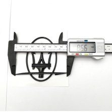 EMBLEMA LOGOS LATERALES MASERATI NEGRO