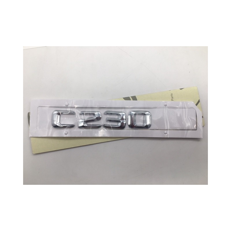 EMBLEMA LETRAS MERCEDES BENZ CLASE C C230 CROMADAS