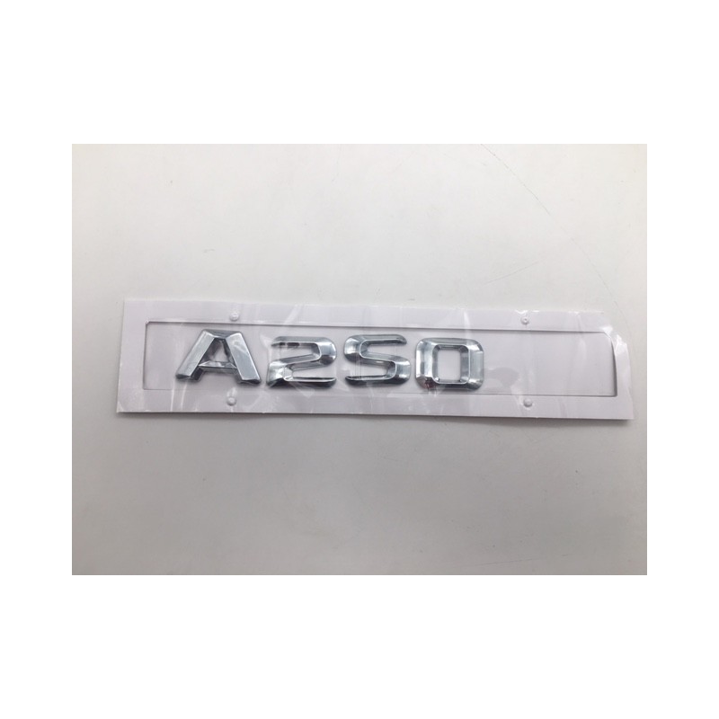 EMBLEMA LETRAS MERCEDES BENZ CLASE A A250 CROMADAS