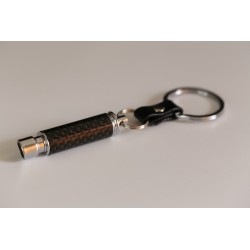 LLAVERO TUBO DE ESCAPE EN CARBONO