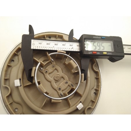 Centro de rueda Audi plata 146mm