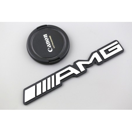 EMBLEMA TRASERO LETRAS MERCEDES-BENZ AMG PLATA FONDO NEGRO