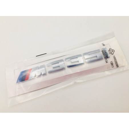 Emblema Trasero BMW M335i Cromado