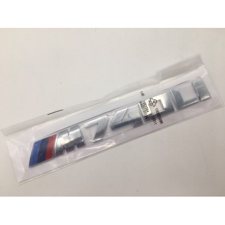 Emblema Trasero Letras BMW M740Li Cromadas