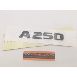 EMBLEMA LETRAS MERCEDES BENZ CLASE A A250 NEGRAS