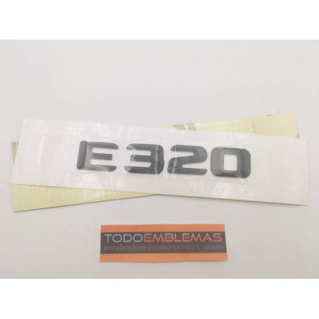 EMBLEMA LETRAS MERCEDES BENZ CLASE E E320 NEGRAS