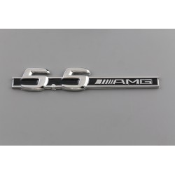 EMBLEMA LATERAL MERCEDES-BENZ AMG 5.5 CROMADO FONDO NEGRO