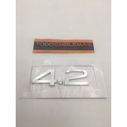 EMBLEMA LATERAL o TRASERO AUDI 4.2