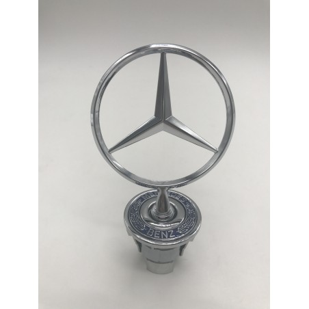 EMBLEMA CAPOT MERCEDES 204 211 212 221