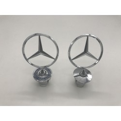 EMBLEMA CAPOT MERCEDES 204 211 212 221