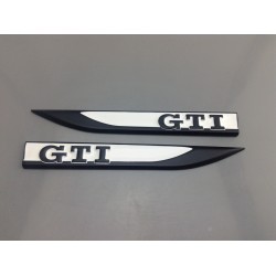 EMBLEMAS LATERALES VOLKSWAGEN GTI BLANCO Y NEGRO