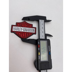 Placa Emblema HARLEY DAVIDSON Rojo y Blanco 57x45mm