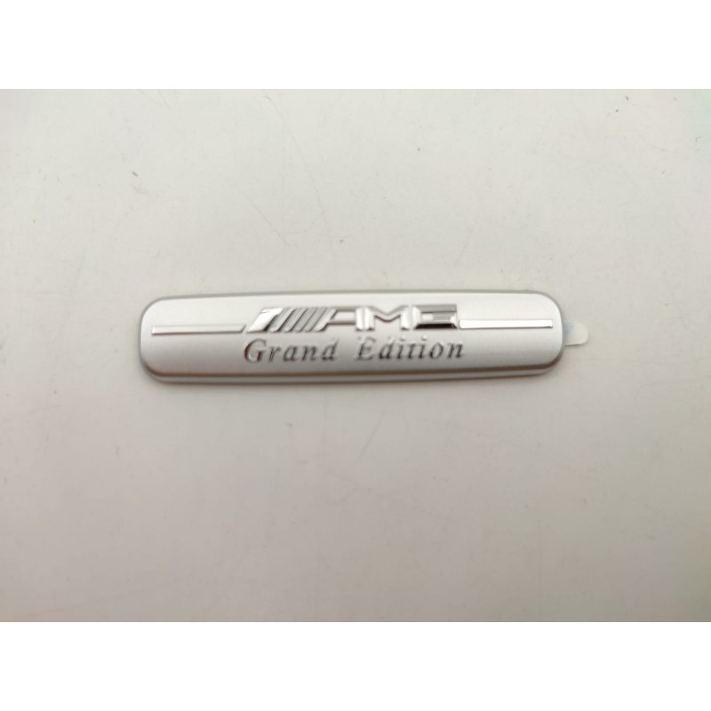 Emblema Mercedes AMG grand edition plata