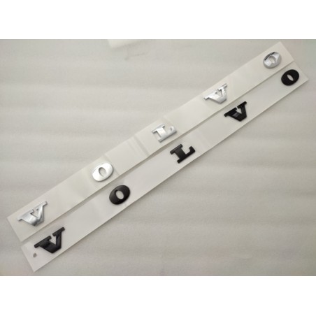 Emblema Trasero Letras VOLVO Negras