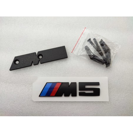 Emblema Parrilla BMW M5 Negras
