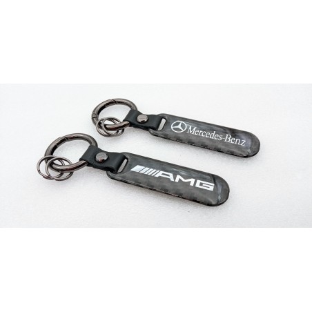 Llavero de carbono con logo mercedes amg