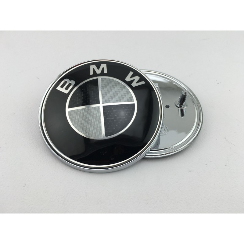 EMBLEMA TRASERO BMW  Negro y Blanco Carbono 74 mm